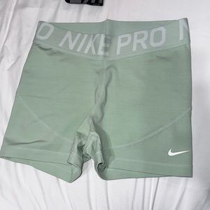 mint green nike pro short 2.5”